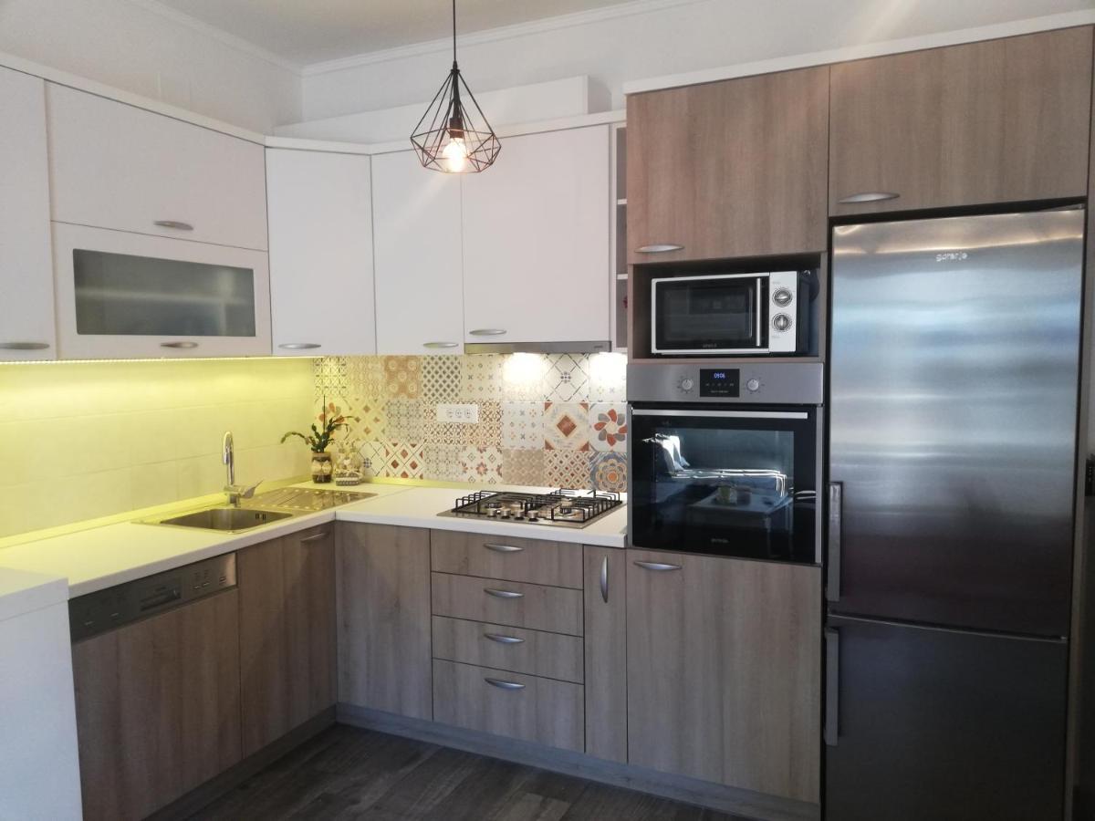 Apartman Komadina Hotell Makarska Exteriör bild
