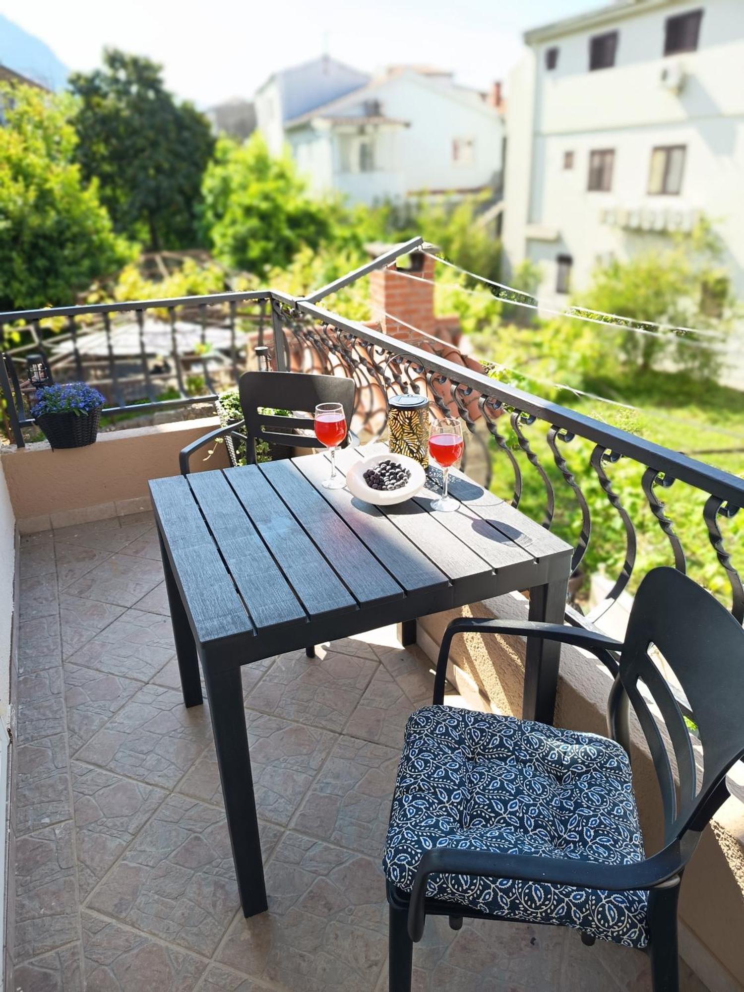 Apartman Komadina Hotell Makarska Exteriör bild